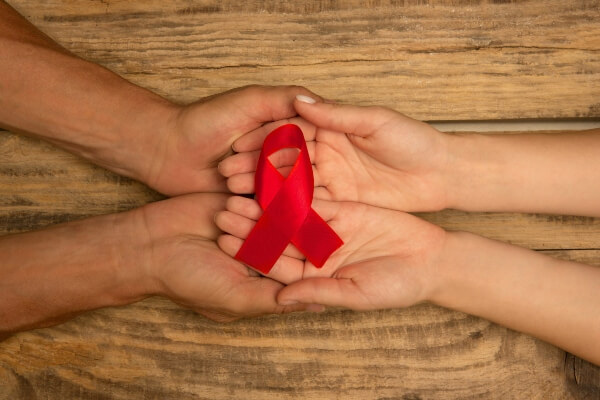 HIV não precisa ser tabu! Confira as principais dúvidas 